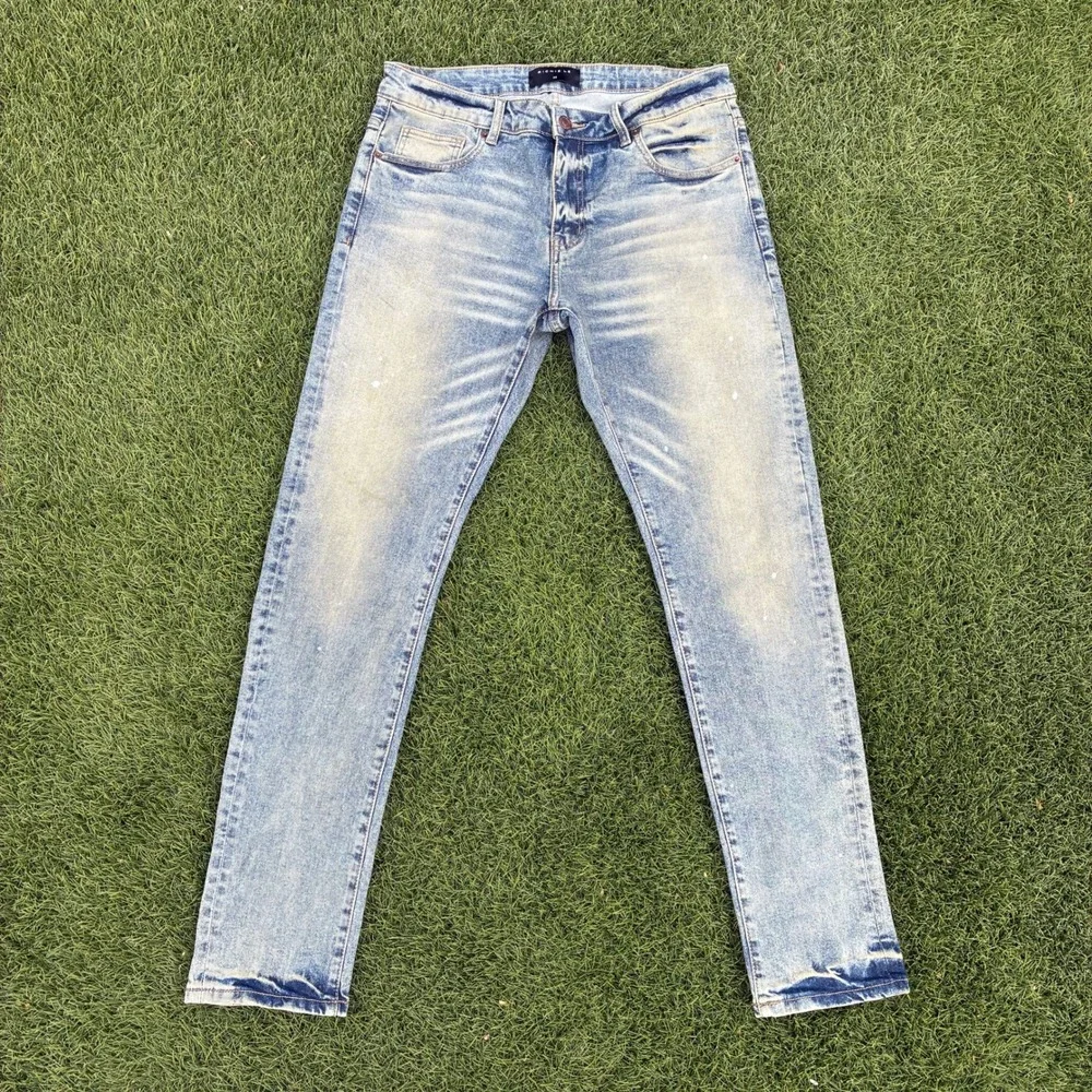 Richie Le Mens 32x32 Light Wash Distressed Slim Tapered Jeans Paint Splatter